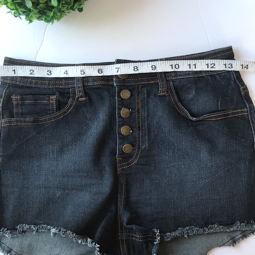 Button Fly‎ High Rise Shorts - Picture 4 of 6